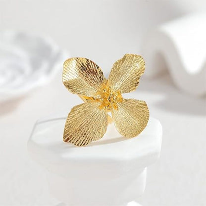 Chic Large Gold Flower Adjustable Ring
