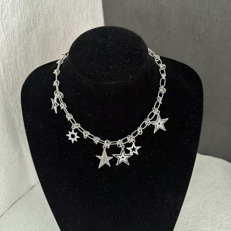 Grunge Star Pendant Choker